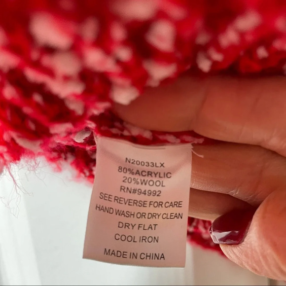 P. LUCA Red and White Wool Blend Chunky Crop Turtleneck Sweater size M/L - Picture 11 of 11